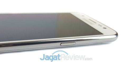 Review Samsung Galaxy J5 Bundling Bolt Super 4G LTE 12 Di sebelah kanan ada tombol power
