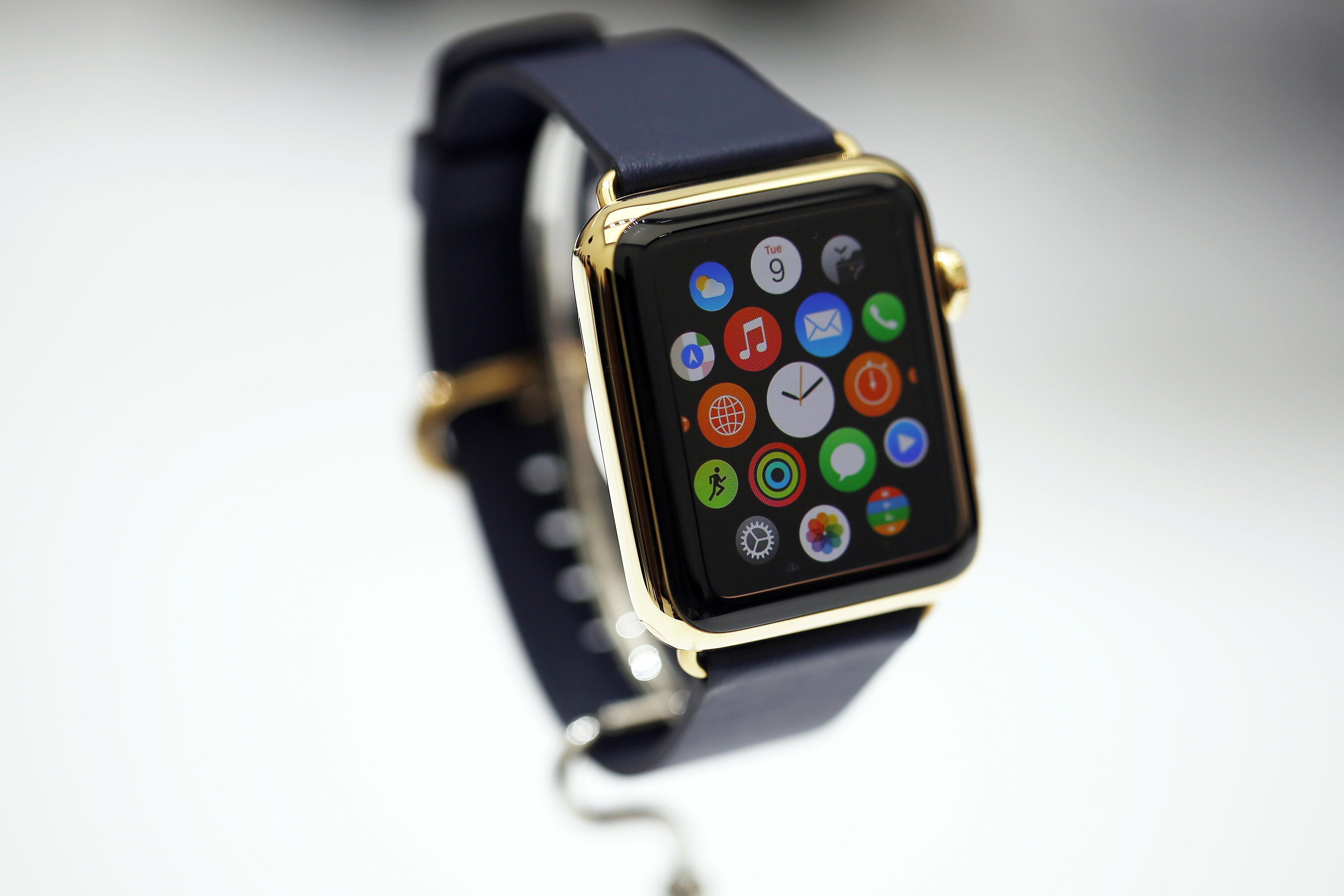 Samsung Akan Pasok Display untuk Apple Watch 6 apple watch
