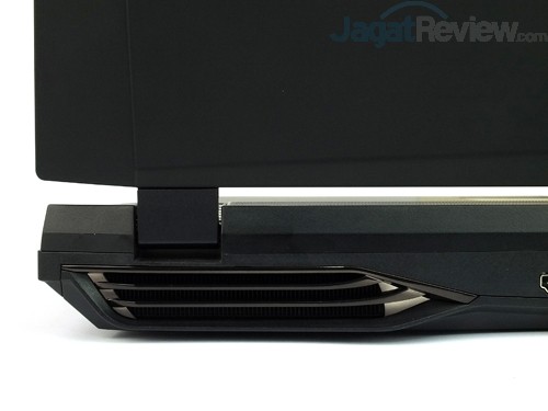 Xenom Hercules HC15S Rear Side Vent 02