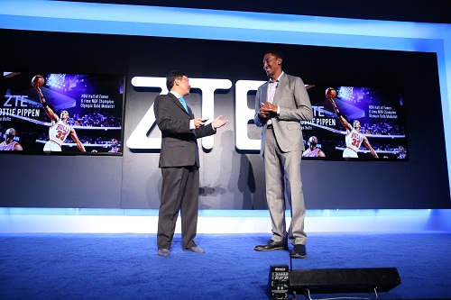 Mr. Chenglixin with NBA ex player Scottie Pippen