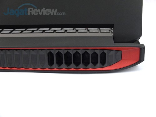 Review Notebook Gaming: Acer Predator 15 (G9-591-70VM) 18 ACER Predator 15 G9-591-70VM Exhaust Ventilation 01