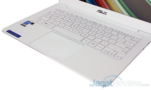 Review Notebook: ASUS UX305F 6 Asus UX305F_9