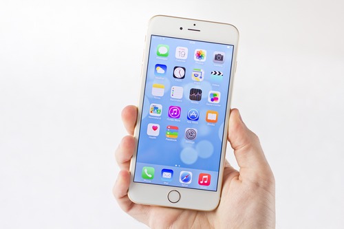 5 Pengguna iPhone Ingin Tuntut Apple Terkait iPhone 6 PLUS