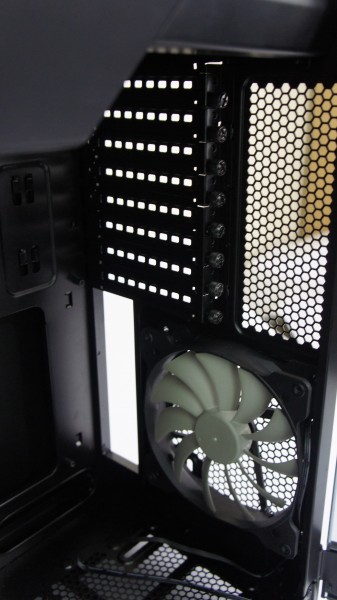Review Casing Corsair Carbide 600C 13 SONY DSC