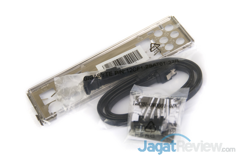Review Motherboard: Gigabyte Z170-HD3 4 GigabyteZ170-HD3-DDR4_Perlengkapan
