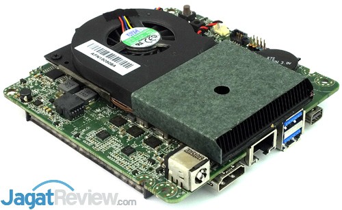 Intel NUC6i3SYK Motherboard 02
