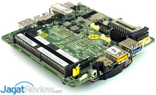 Intel NUC6i3SYK Motherboard 04