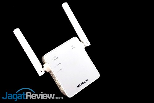 NetGear EX3700 04