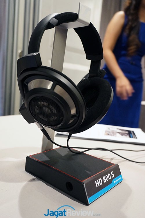 Sennheiser Hadirkan Dua Headphone Premium Baru Di Indonesia! 3 Sennheiser-4