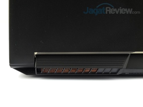 Review Notebook Gaming: Xenom Pegasus PS15S 17 Xenom Pegasus PS15S Exhaust Ventilation 01