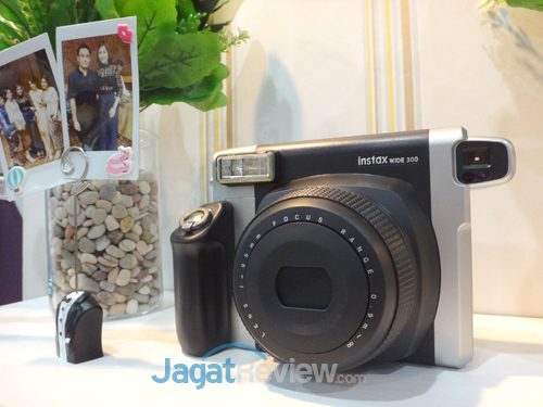 Fujifilm Indonesia Rangkul Erafone Jajakan Kamera Fujifilm Instax 4 DSC05353