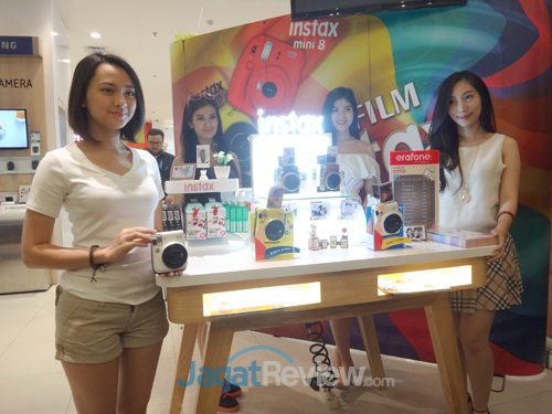 Fujifilm Indonesia Rangkul Erafone Jajakan Kamera Fujifilm Instax 1 DSC05389
