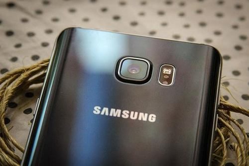 Samsung Tidak Akan Rilis Galaxy Note 6?