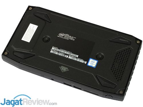 Intel NUC6i7KYK Bottom Side