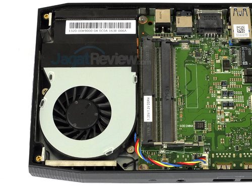 Intel NUC6i7KYK Cooler & Memory Slots