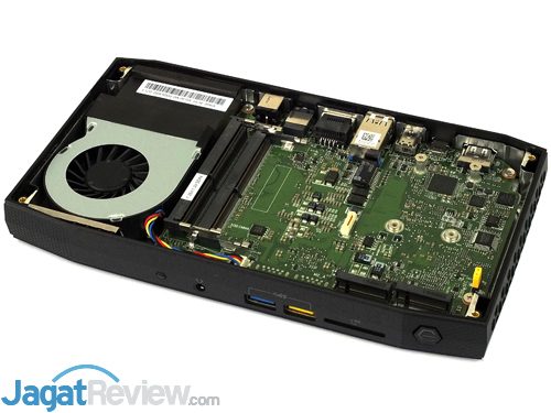 Intel NUC6i7KYK Internal Components 01