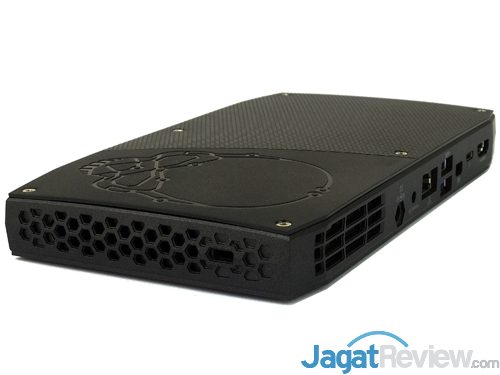 Intel NUC6i7KYK Rear Right Side