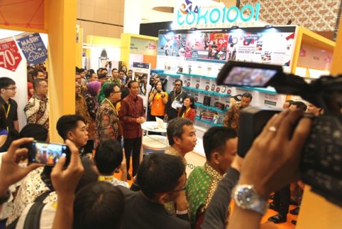 JOKOWI KUNJUNGI TOKO 1001.ID