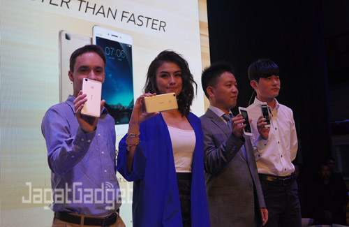 Gandeng Agnes Monica, VIVO Luncurkan V3 dan V3 Max 1 Gandeng Agnes Monica, VIVO Luncurkan V3 dan V3 Max