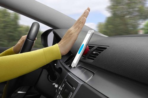 Logitech Rilis Perangkat Pendukung Smart Car Terbaru 3 zerotouch lifestyle profile hover