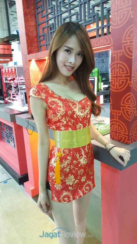 Booth Babes Computex 2016: PART I 5 6a7e8017-633c-423a-97f2-ceb258eaf0d6