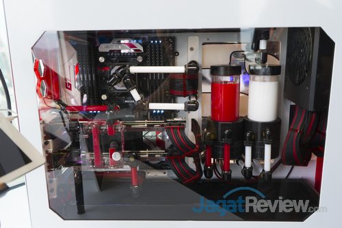 Computex 2016: PC Modding Di Booth Gigabyte 2 CustomWatercoolingMod6