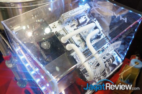 Computex 2016 Booth Raid: MSI 13 DSC07359