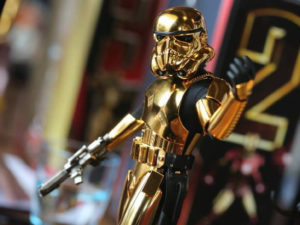 Hot Toys Stormtrooper Gold Version? 7 GOLD STORMTROOPER03