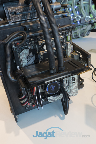 Computex 2016: PC Modding Di Booth Gigabyte 1 GigabyteGatling1