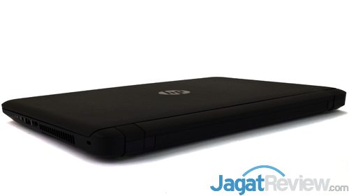 Review Notebook Gaming: HP Pavilion Gaming 15-ak035tx 3 HP Pavilion Gaming 15-ak035tx Right Rear Side with Lid Close