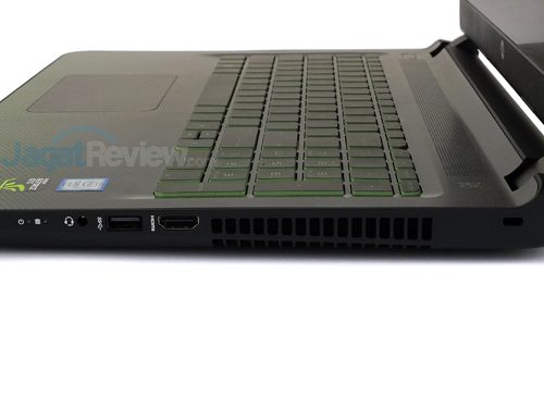 Review Notebook Gaming: HP Pavilion Gaming 15-ak035tx 9 HP Pavilion Gaming 15-ak035tx Right Side