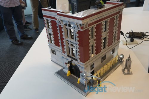 Computex 2016: PC Modding Di Booth Gigabyte 5 LegoGhostbusterHQ1