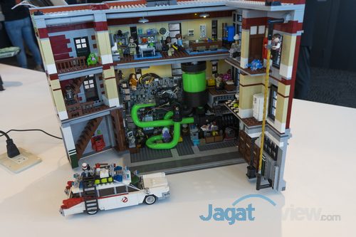Computex 2016: PC Modding Di Booth Gigabyte 7 LegoGhostbusterHQ3