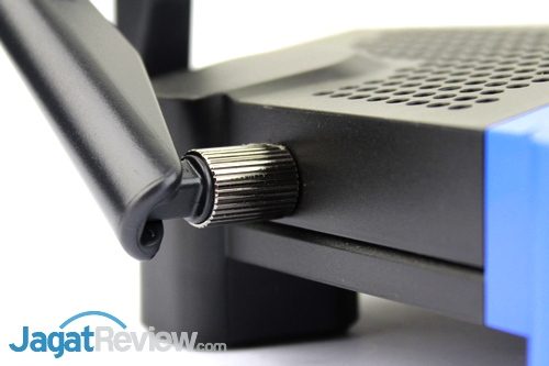 Linksys WRT1900AC - 11