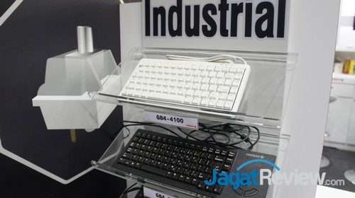 Computex 2016 Booth Raid: Cherry 4 Keyboard untuk penggunaan pabrik industri juga ditampilkan di sini