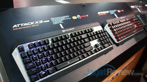 Keyboard gaming mekanik dan non mekanik semuanya dilengkapi dengan corak iluminasi penuh warna