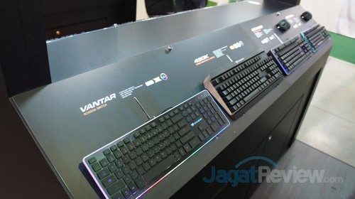 Selain Vantar dan Ultimus, Cougar memperlihatkan keyboard baru seperti AttackX3 RGB