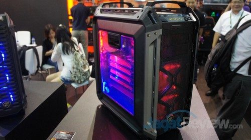 Panzer Max menjadi andalan Cougar menghadapi sistem yang siap VR