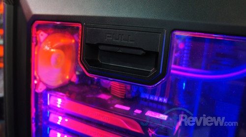 Panzer Max dapat dengan mudah dibuka