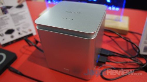 Computex 2016: Thermaltake Tampilkan Jajaran Aksesoris LUXA2 Terbaru 8 P-MEGA adalah powerbank dengan kapasitas 41600mAh dan mampu mengisi hingga 6 smartphone bersamaan