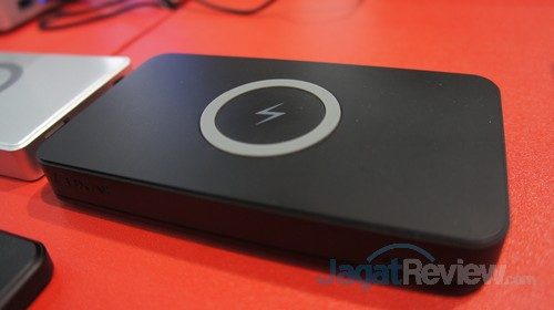 Computex 2016: Thermaltake Tampilkan Jajaran Aksesoris LUXA2 Terbaru 9 TX-P2, Wireless Charging Station plus powerbank dengan kapasitas 10000mAh