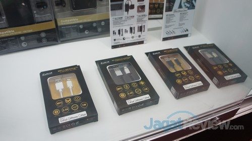 Computex 2016: Thermaltake Tampilkan Jajaran Aksesoris LUXA2 Terbaru 17 LUXA2 juga menyediakan beragam universal adaptor untuk digunakan bersama laptop