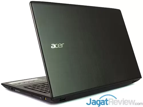 Review Notebook: Acer Aspire E5-553G 1 Acer Aspire E5-553G Rear Side