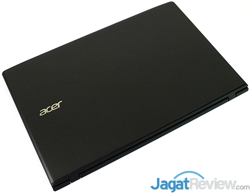 Review Notebook: Acer Aspire E5-553G 2 Acer Aspire E5-553G Top View