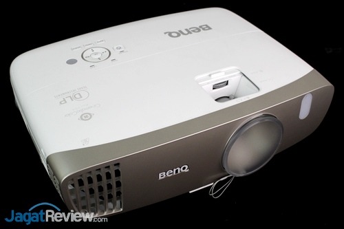 BenQ W2000 01