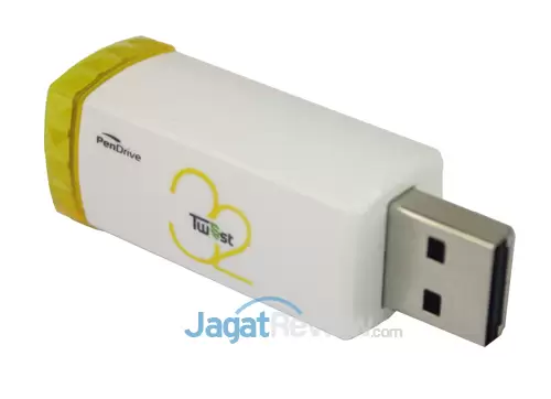 Review USB Flash Drive PenDrive Twist 32GB 22 Twist 01