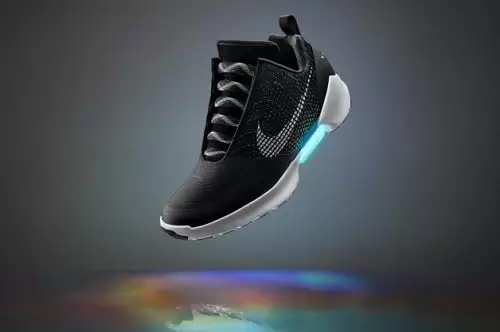 Nike Kembali Hadirkan Sepatu Canggih dan Unik 1 nike