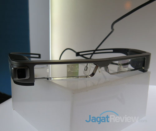 Epson Hadirkan Smart Glasses Moverio BT-300 8 20161010131328
