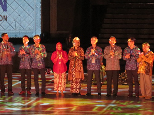 Paduan Seni Tradisional dan Modern Lewat Teknologi Video Mapping Proyektor Epson 39 20161010214018