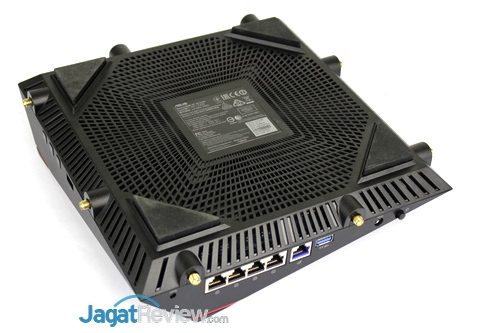 Hands-On Review Router Asus RT-AC5300 11 asus-rt-ac5300-11